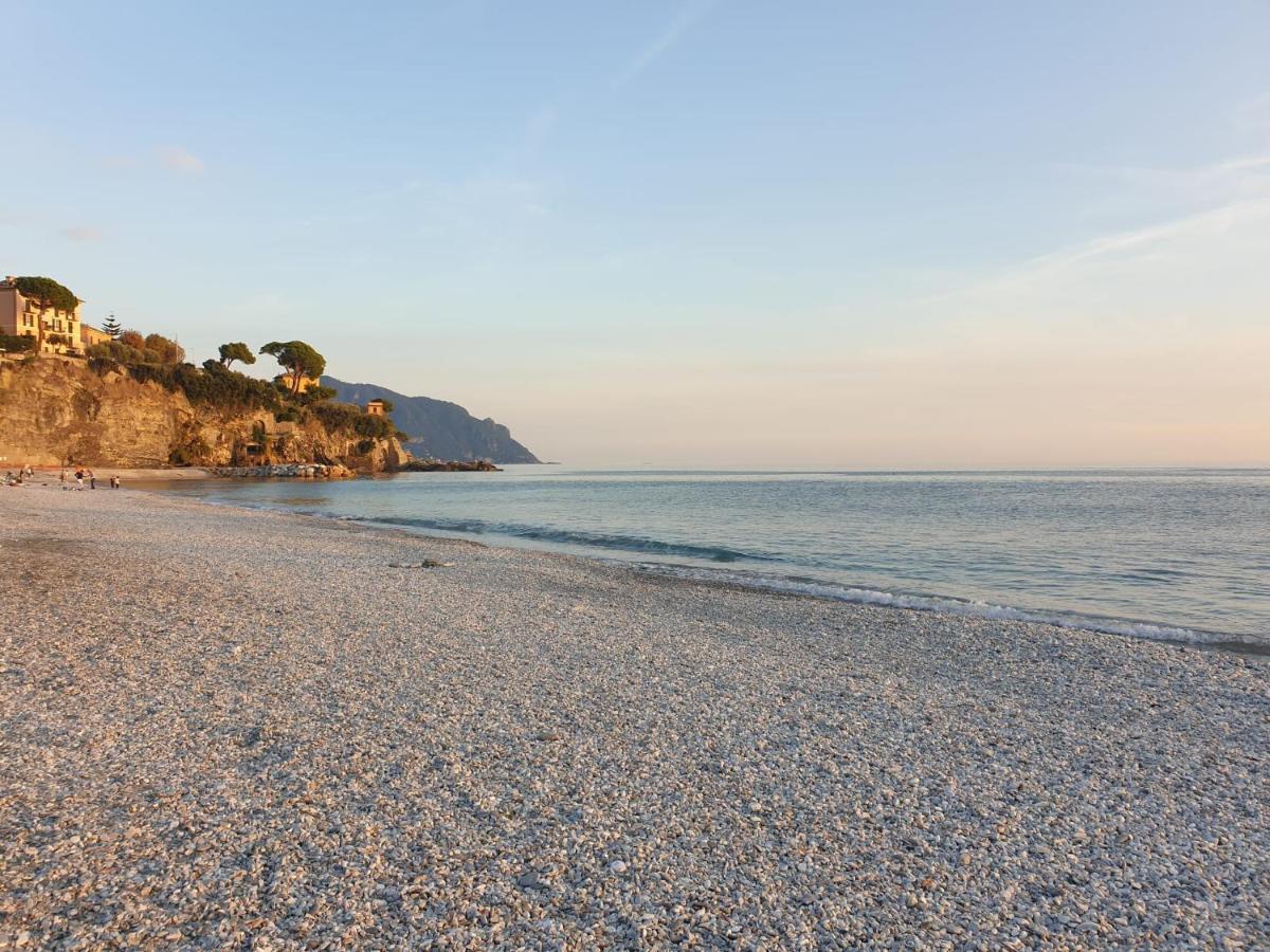 Uno Scorcio Di Paradiso Sori Bagian luar foto